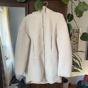 HM teddy zipper with pockets